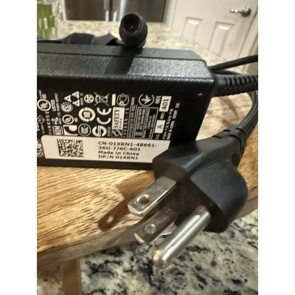 DELL DA65NM111-00 19.5V 3.34A 65W Genuine Original AC Power Adapter Charger
